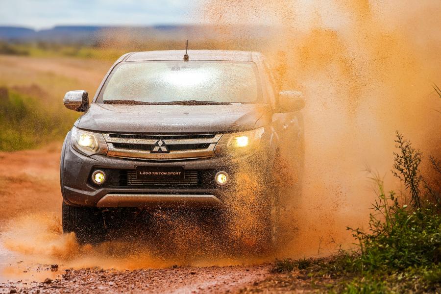  Mitsubishi L200 Triton Sport HPE-S 2018 года  (LA) (фото 12 из 33)